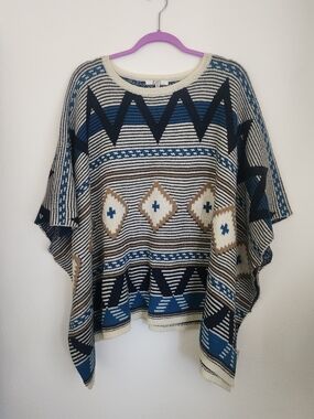 BB Dakota Aztec-Inspired Knit Poncho in Cream, Navy & Blue